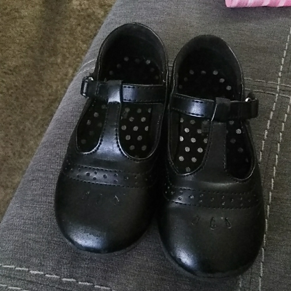 Shoes - Picture 3 of 4